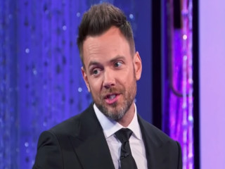 Joel McHale Headshot